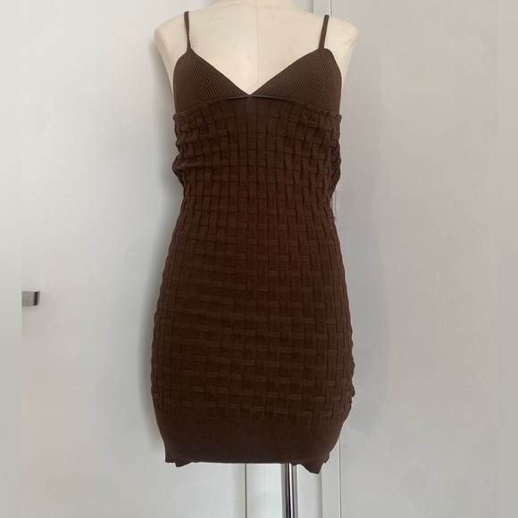 Brand new Brown Jacquemus knit dress - Picture 2 of 7
